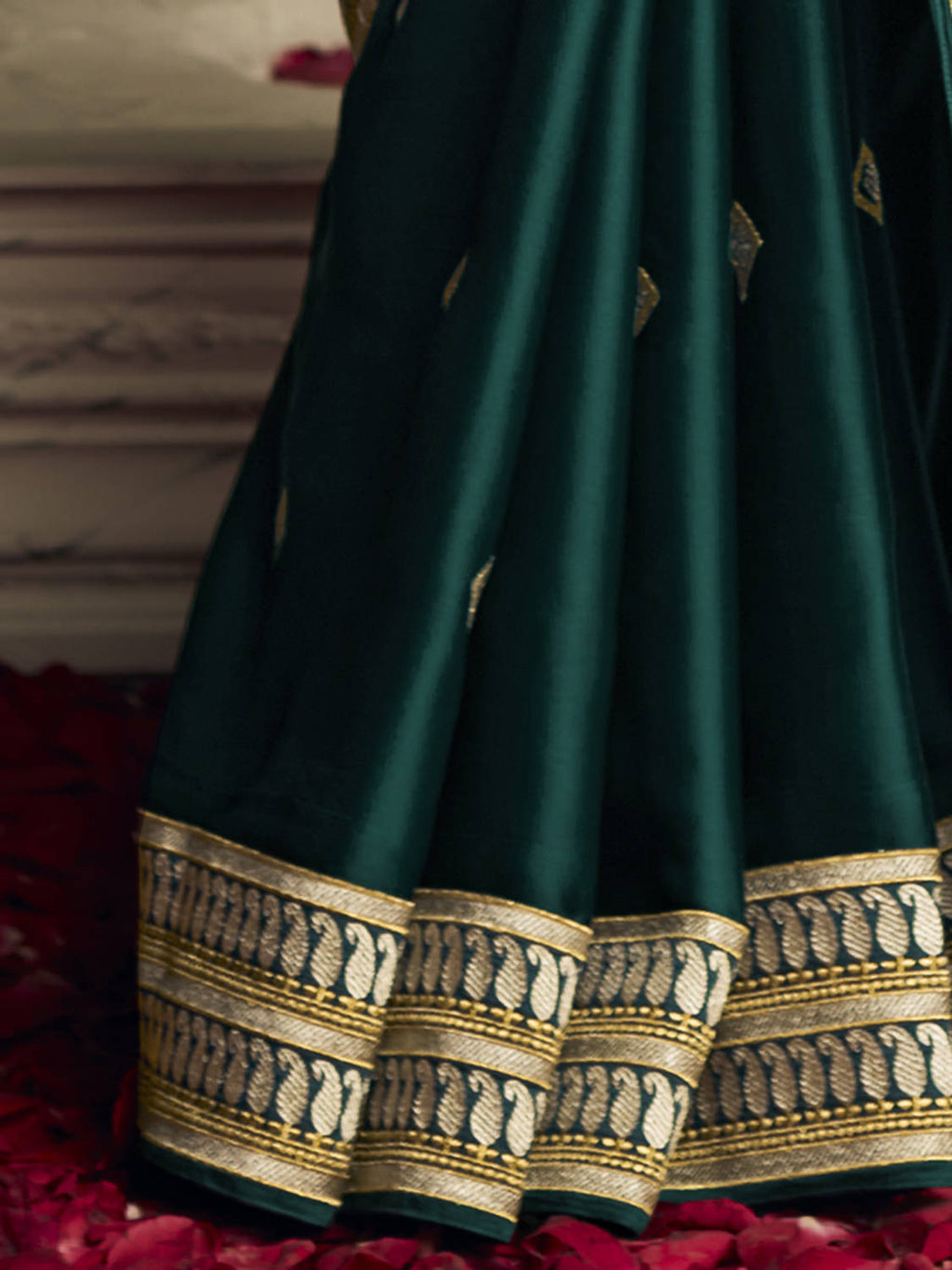Glorious Green Silk Zari Work Mehendi Wear Saree With Blouse