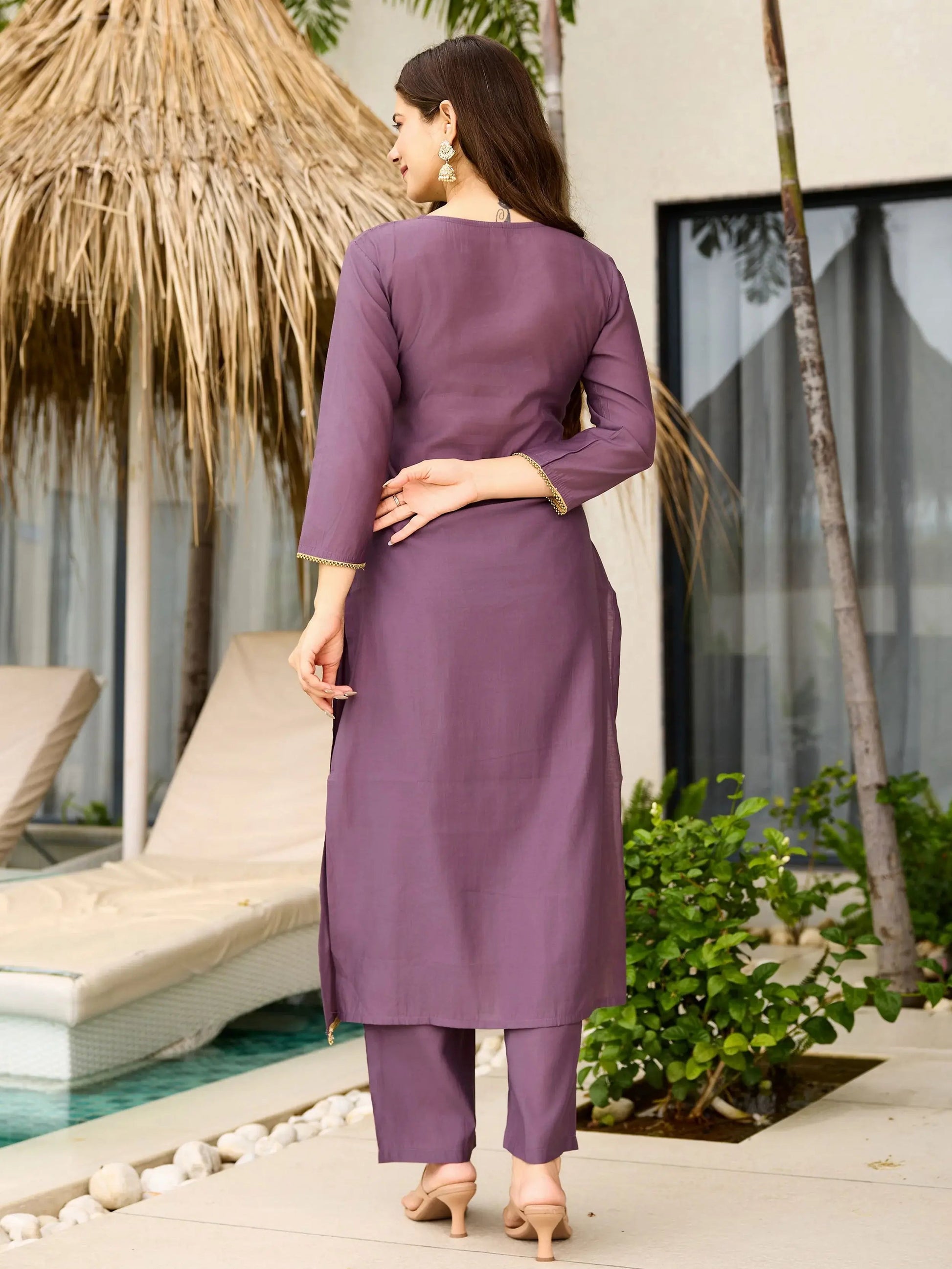 Fabulous Purple Rayon Thread Embroidered Event Wear Straight Suit